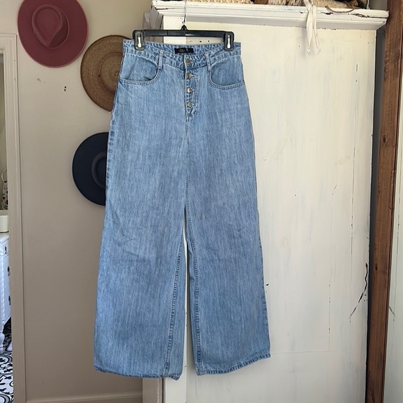 dElias - Picture 1 of 5